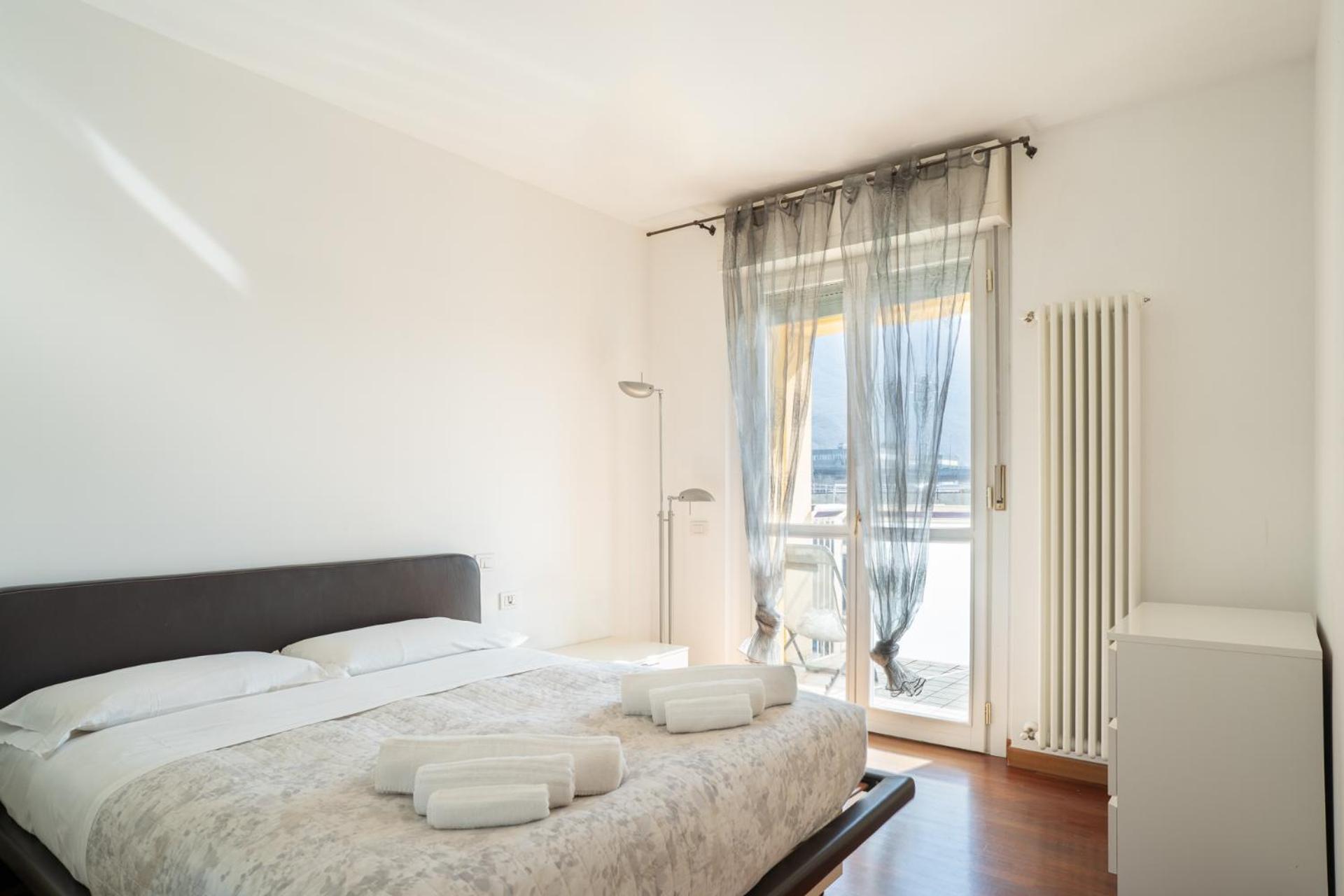 Large Well-Equipped Appartement Near Como Lake Lecco Exteriör bild